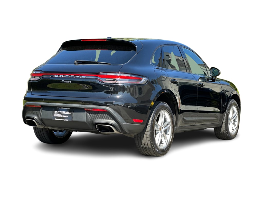 Thumbnail: 2025 Porsche Macan - 19