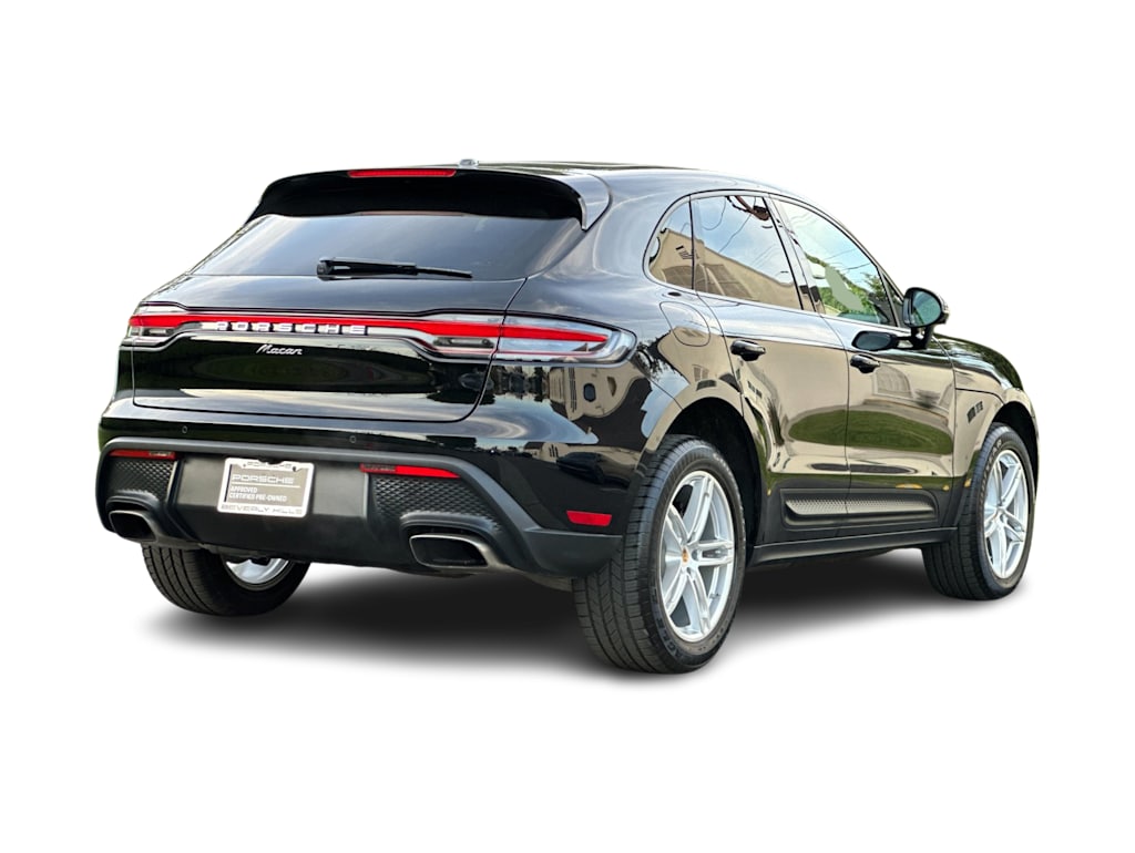 Thumbnail: 2025 Porsche Macan - 19