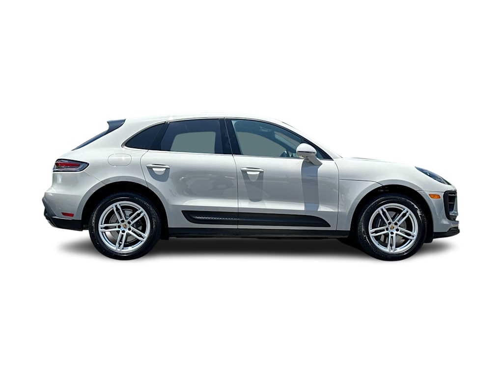Thumbnail: 2025 Porsche Macan - 20