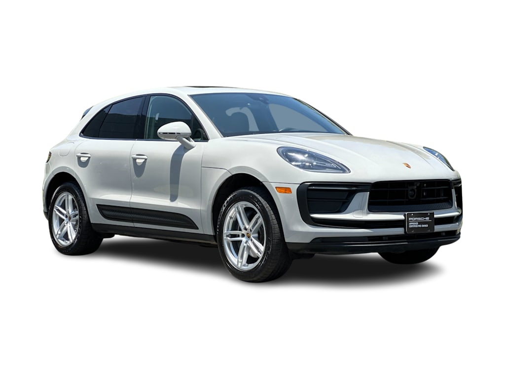 Thumbnail: 2025 Porsche Macan - 21