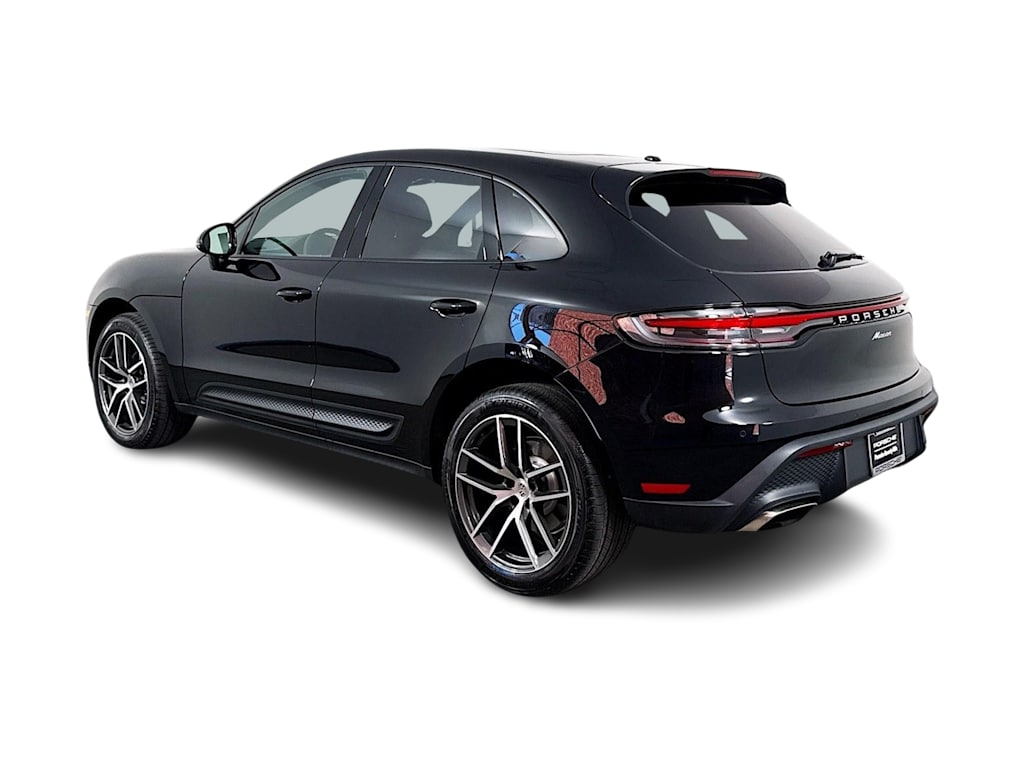 Thumbnail: 2025 Porsche Macan - 31