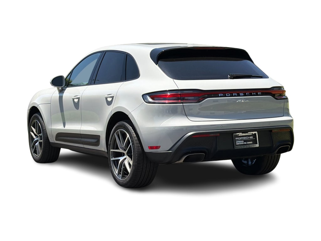 Thumbnail: 2026 Porsche Macan - 4