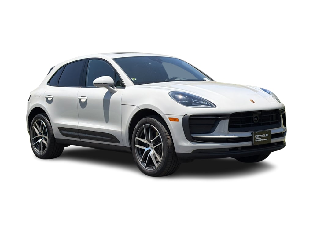 Thumbnail: 2026 Porsche Macan - 22