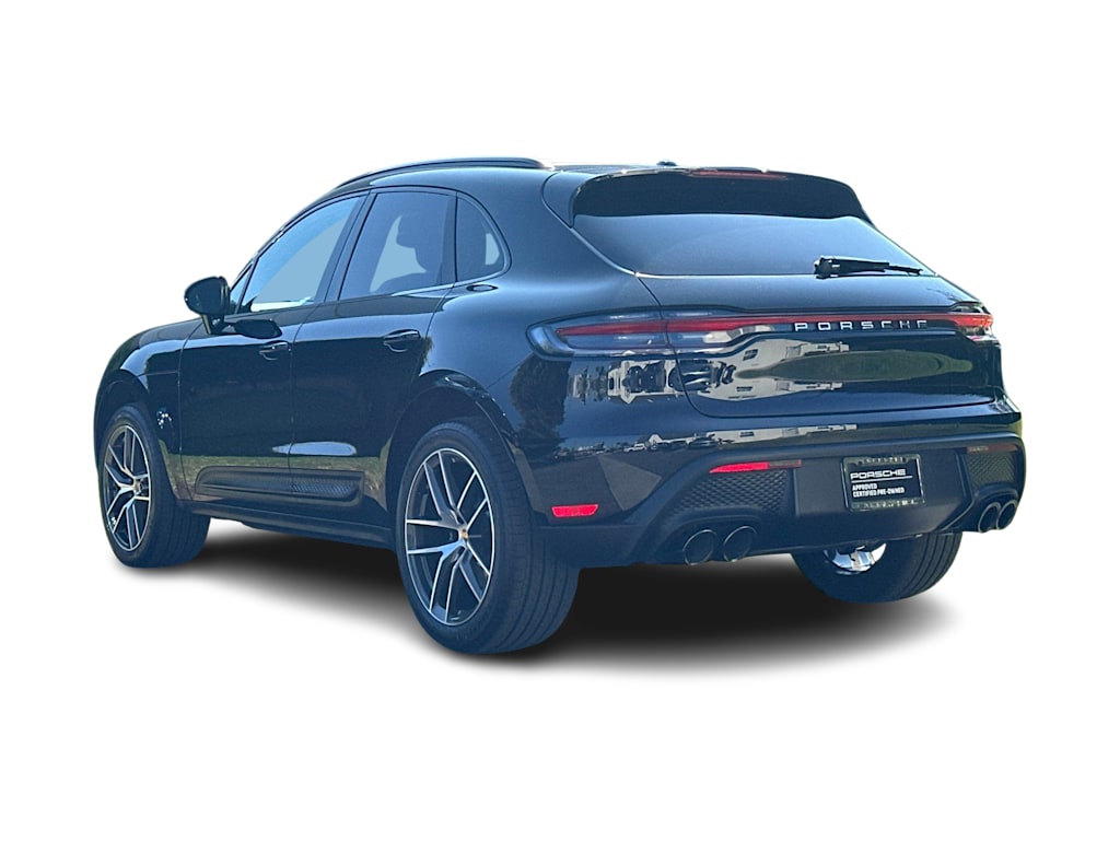Thumbnail: 2026 Porsche Macan - 4
