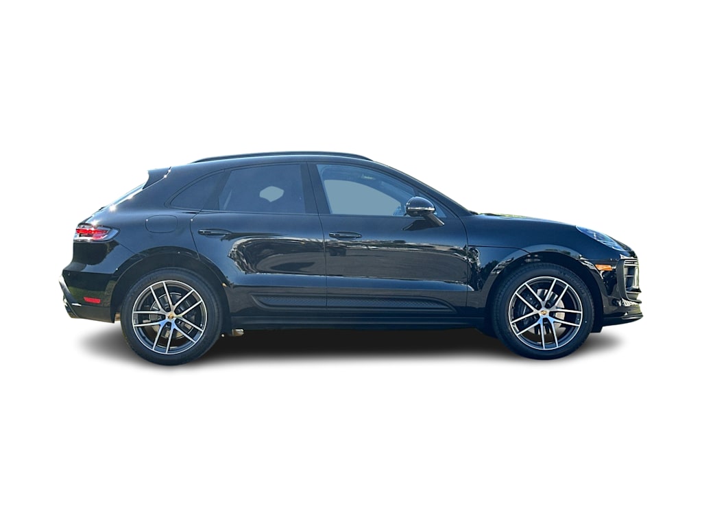Thumbnail: 2026 Porsche Macan - 21
