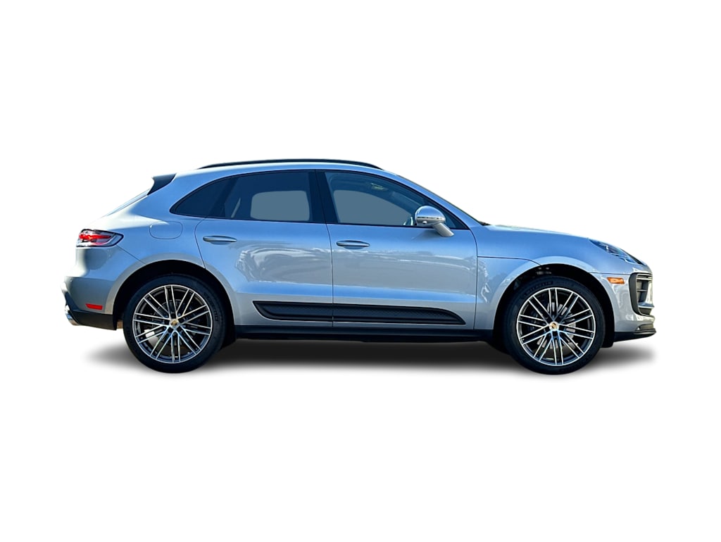 Thumbnail: 2026 Porsche Macan - 20