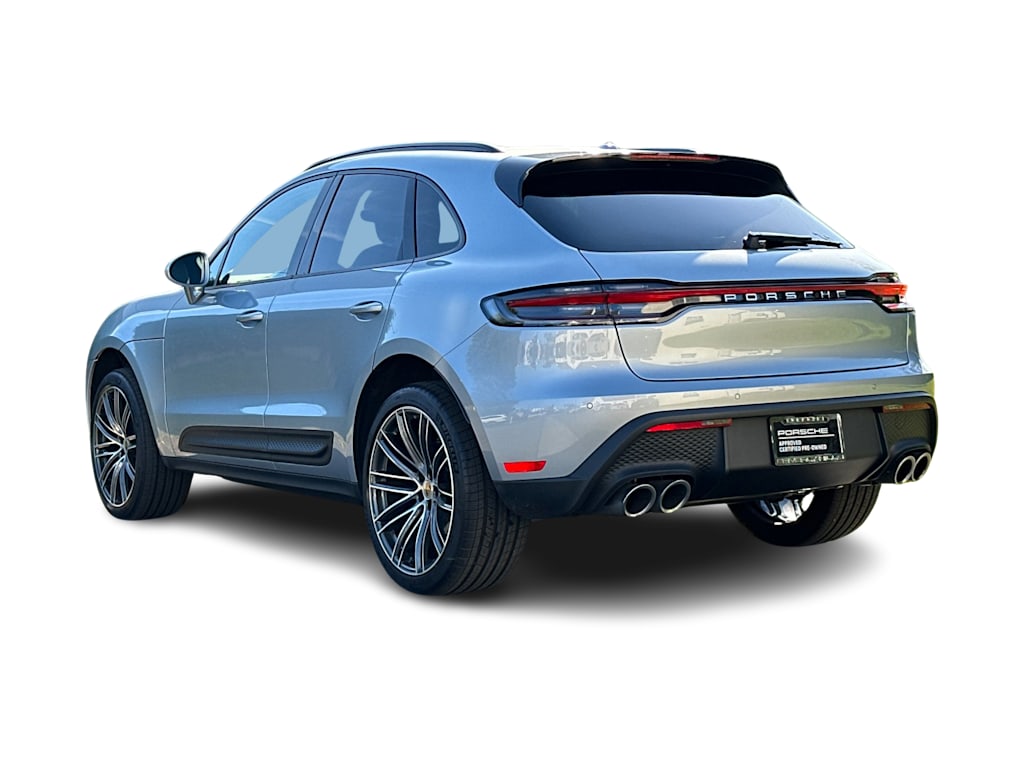 Thumbnail: 2026 Porsche Macan - 4