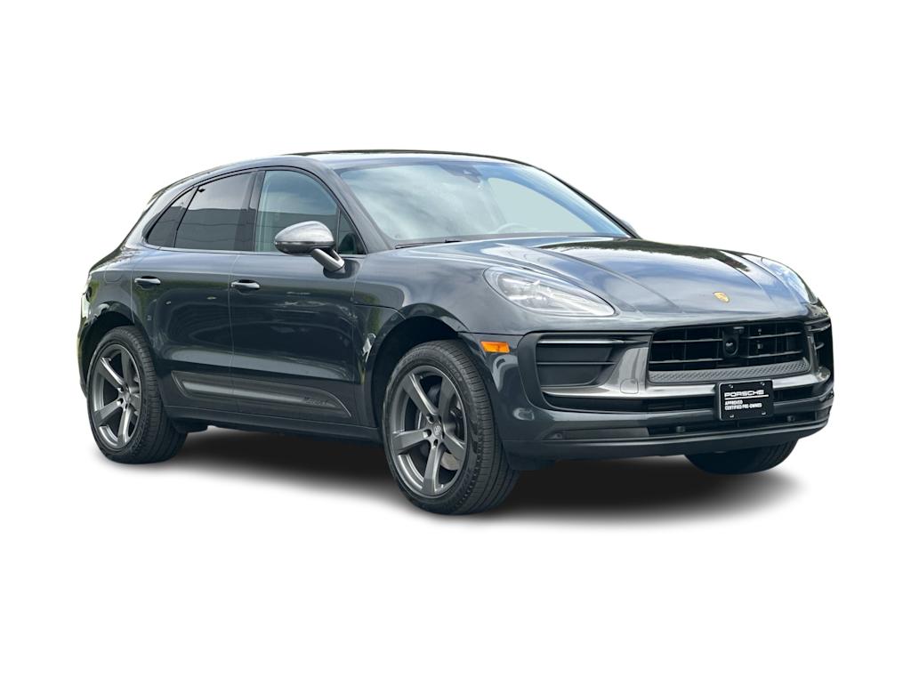 Thumbnail: 2026 Porsche Macan - 21