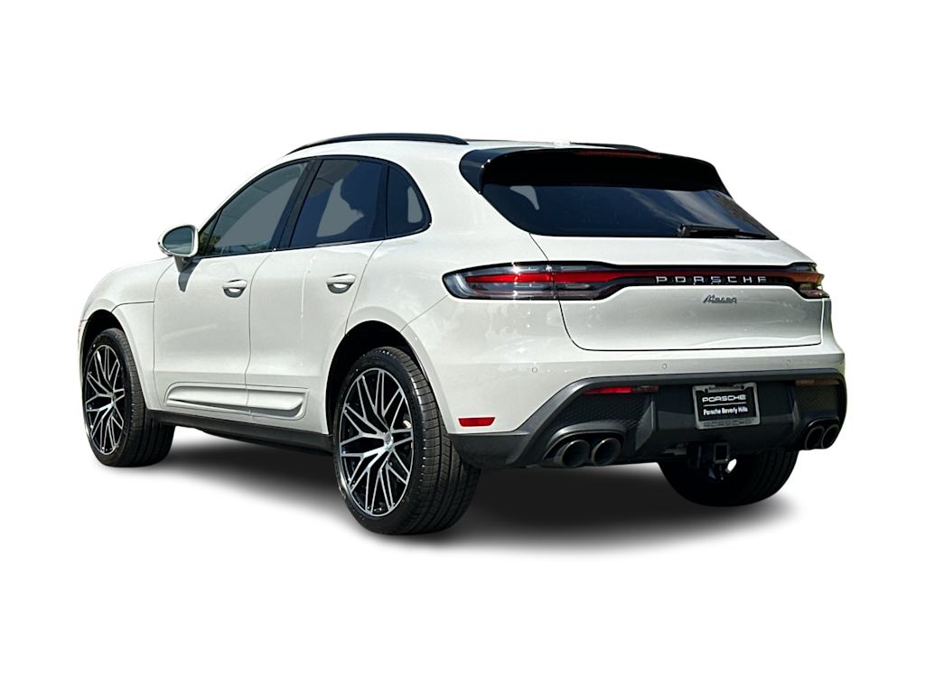 Thumbnail: 2026 Porsche Macan - 4