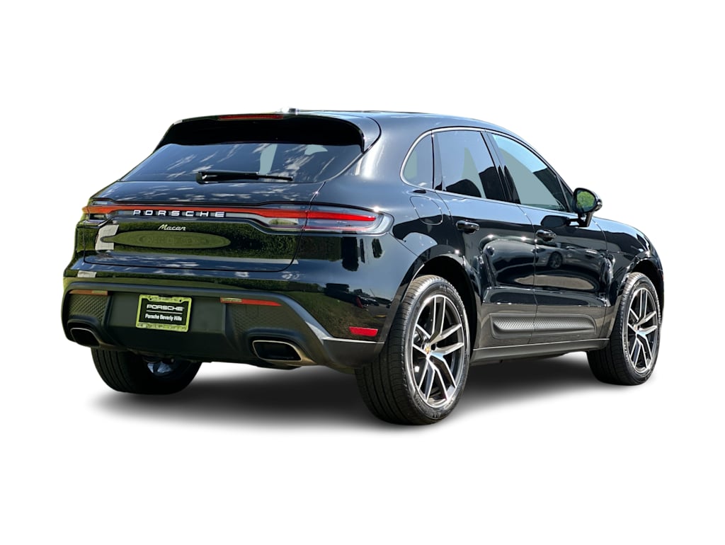 Thumbnail: 2026 Porsche Macan - 19