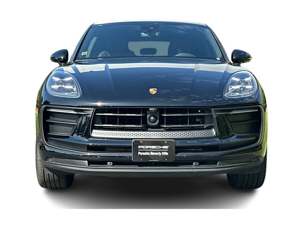 Thumbnail: 2026 Porsche Macan - 6