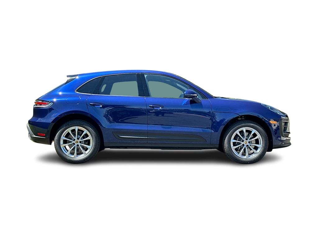 Thumbnail: 2026 Porsche Macan - 20