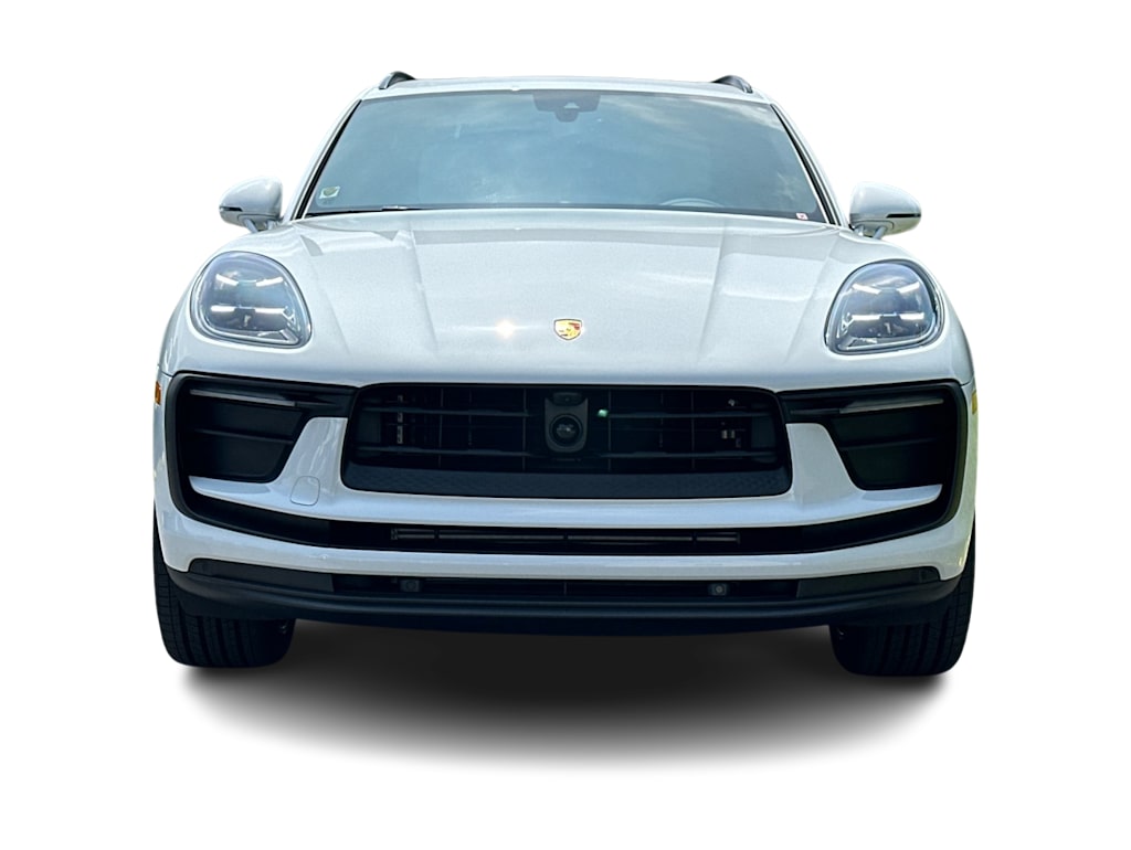 Thumbnail: 2026 Porsche Macan - 21