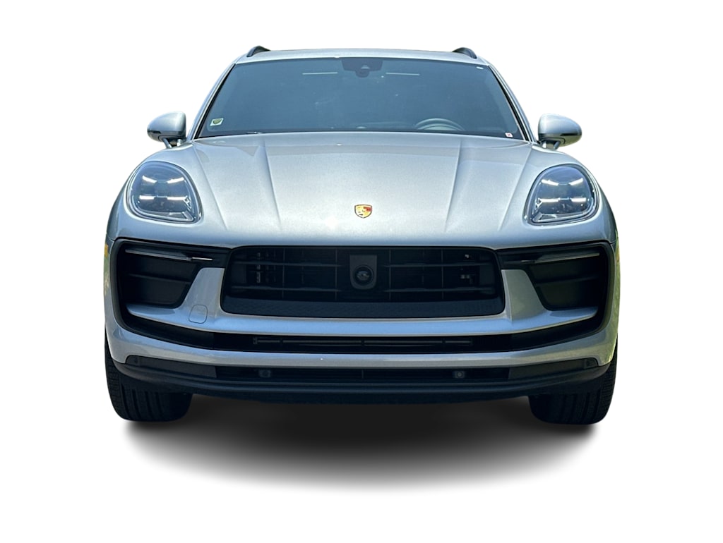 Thumbnail: 2026 Porsche Macan - 6