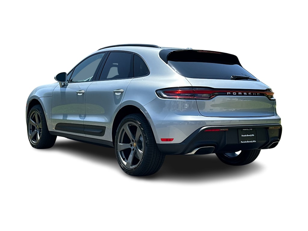 Thumbnail: 2026 Porsche Macan - 4