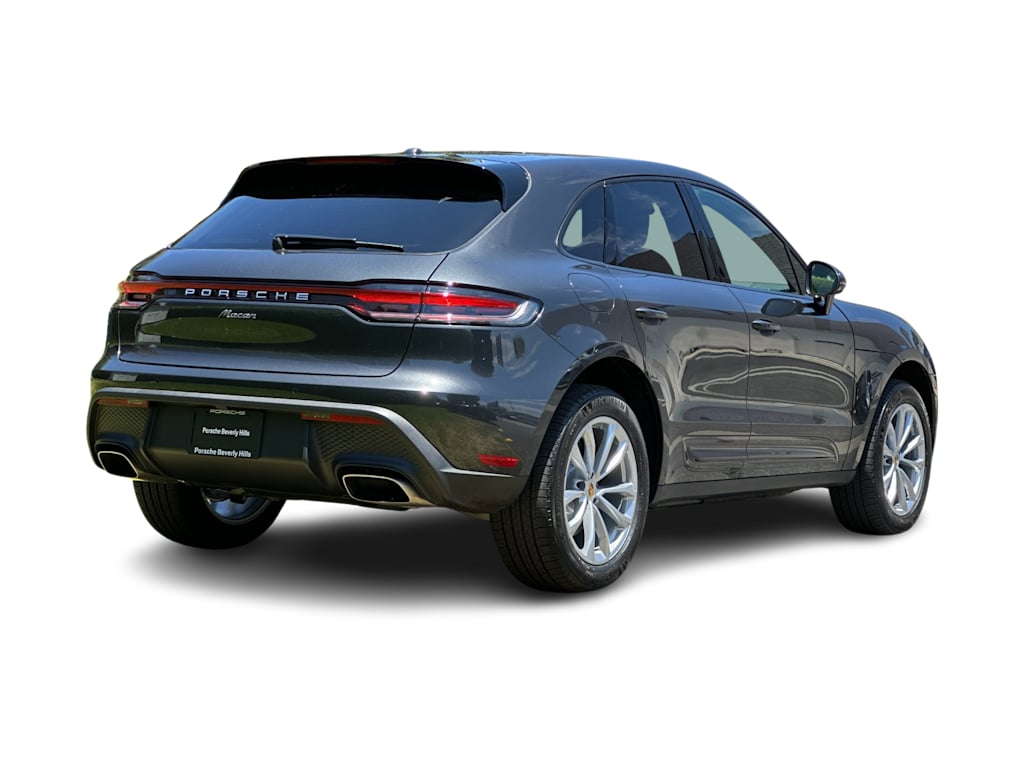 Thumbnail: 2026 Porsche Macan - 18