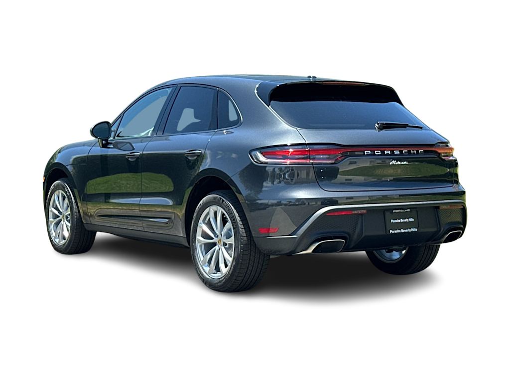 Thumbnail: 2026 Porsche Macan - 4