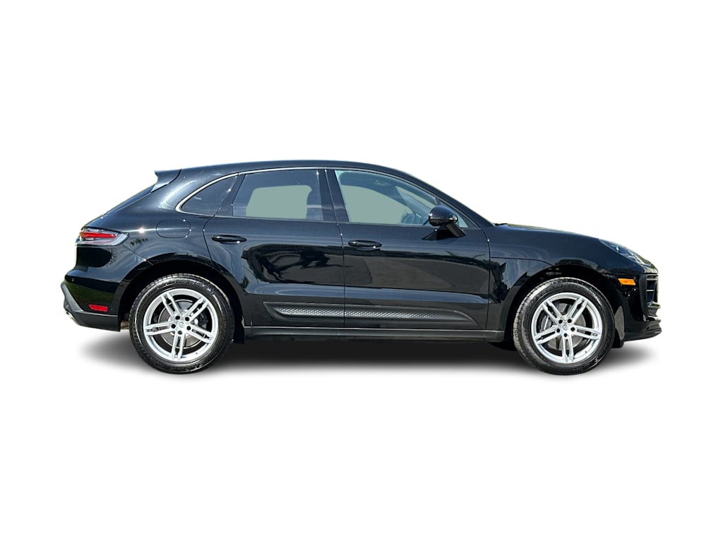 Thumbnail: 2025 Porsche Macan - 19