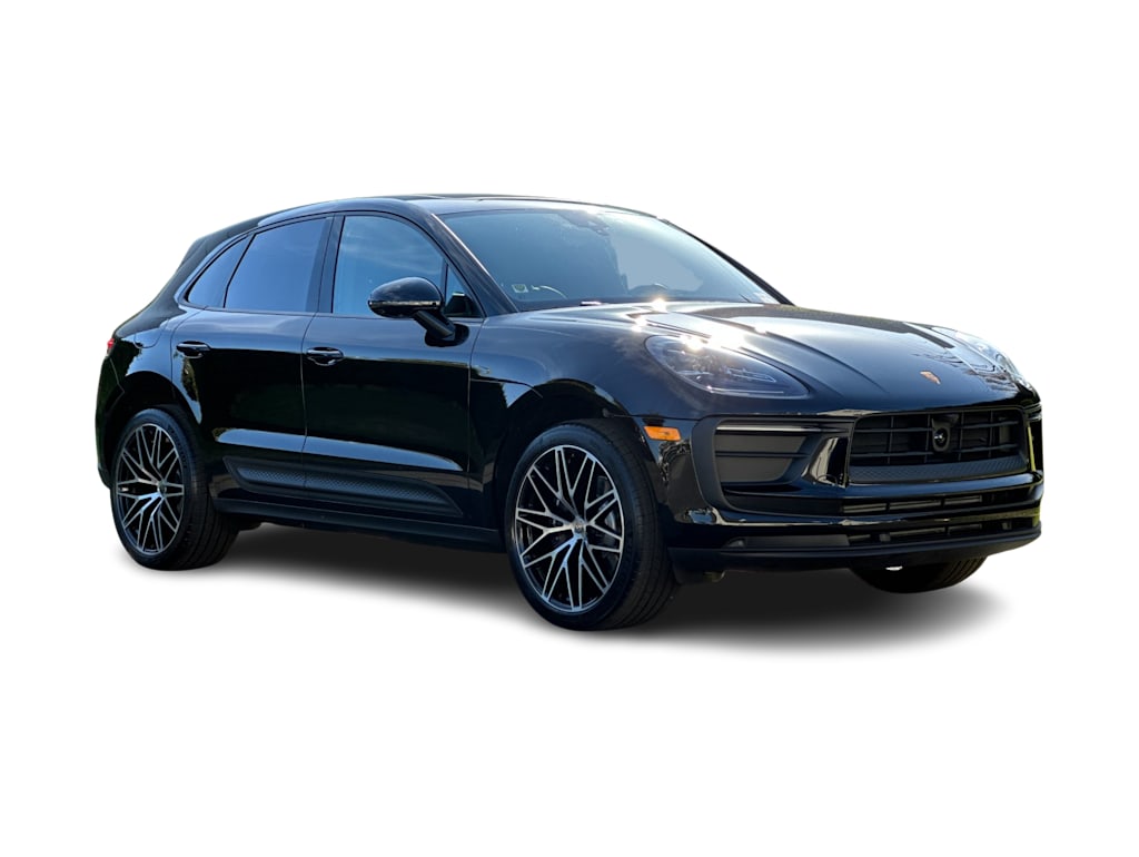 Thumbnail: 2025 Porsche Macan - 21