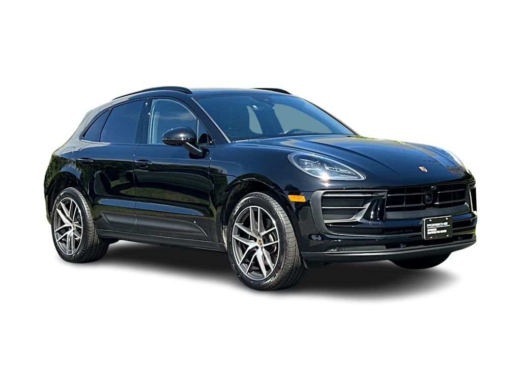 Thumbnail: 2026 Porsche Macan - 21