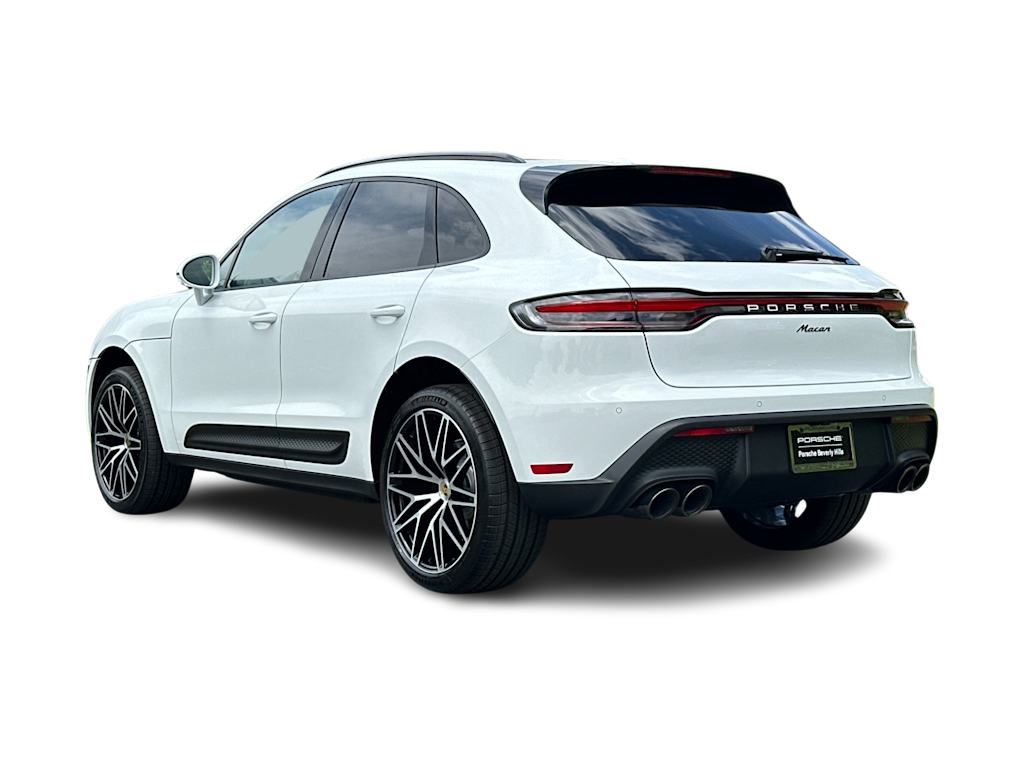 Thumbnail: 2026 Porsche Macan - 4