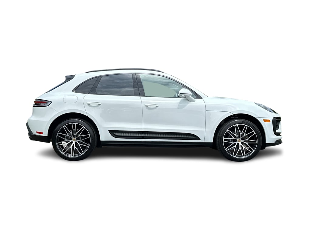 Thumbnail: 2026 Porsche Macan - 19