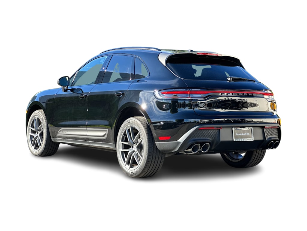 Thumbnail: 2026 Porsche Macan - 4