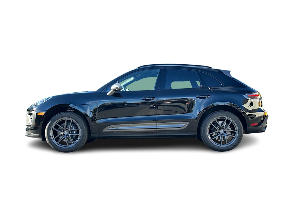 Thumbnail: 2026 Porsche Macan - 3