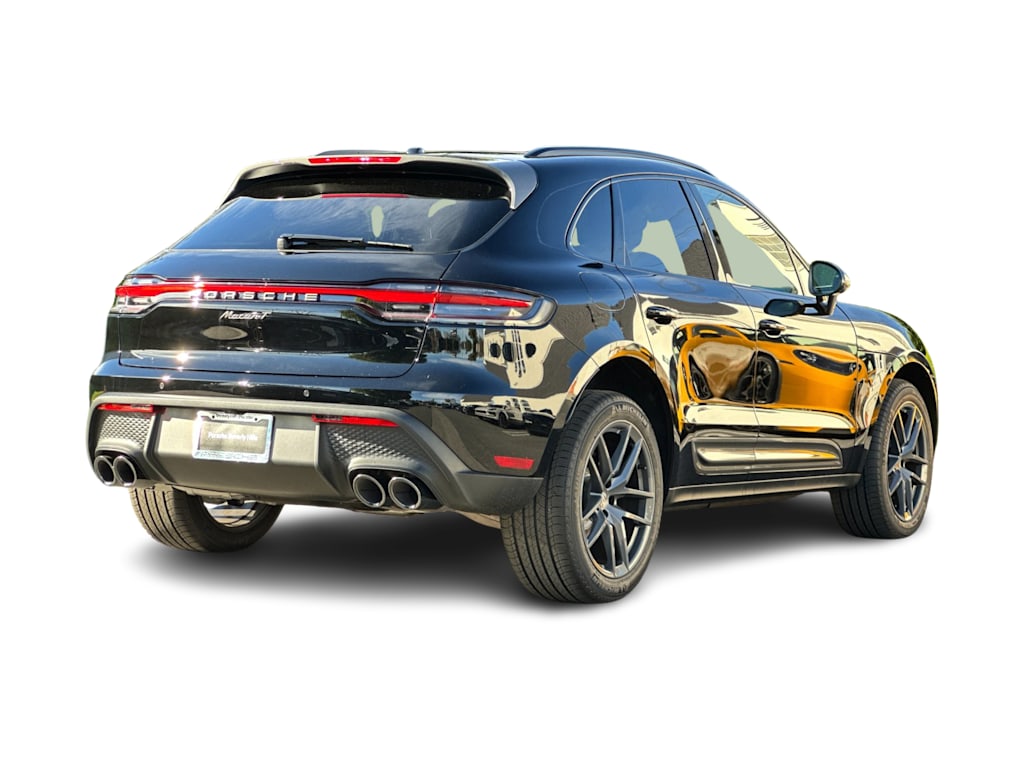 Thumbnail: 2026 Porsche Macan - 18