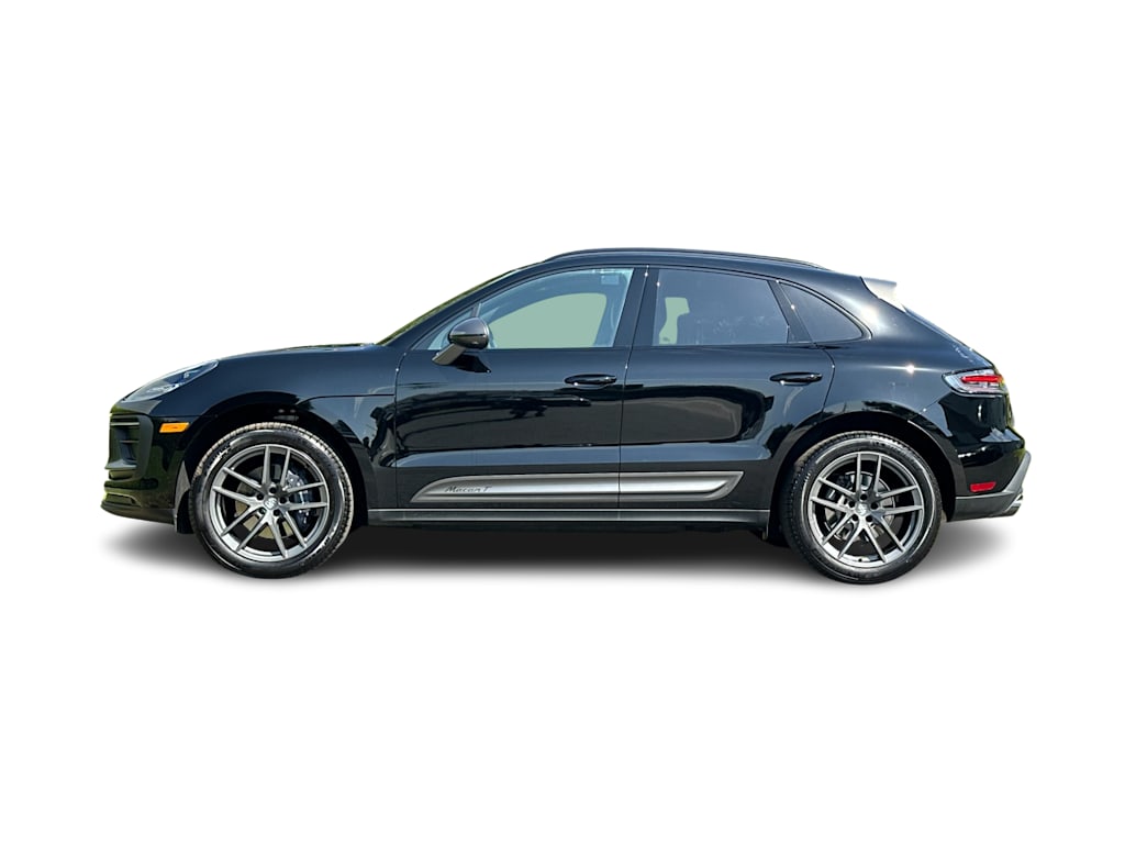 Thumbnail: 2026 Porsche Macan - 3
