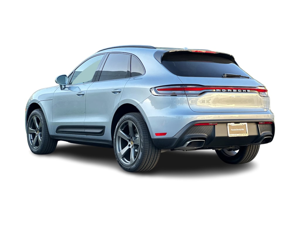 Thumbnail: 2026 Porsche Macan - 4