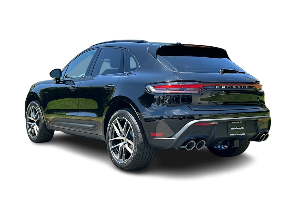 Thumbnail: 2026 Porsche Macan - 4