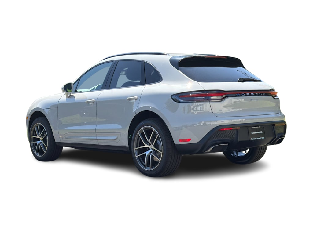 Thumbnail: 2026 Porsche Macan - 4