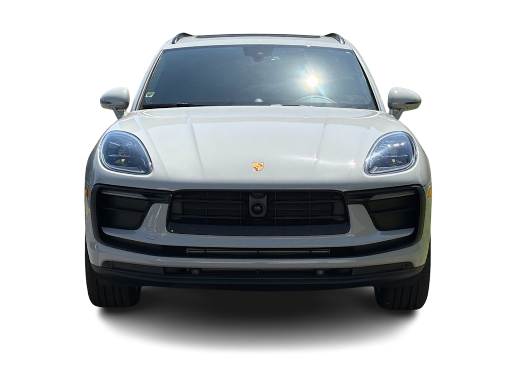 Thumbnail: 2026 Porsche Macan - 6