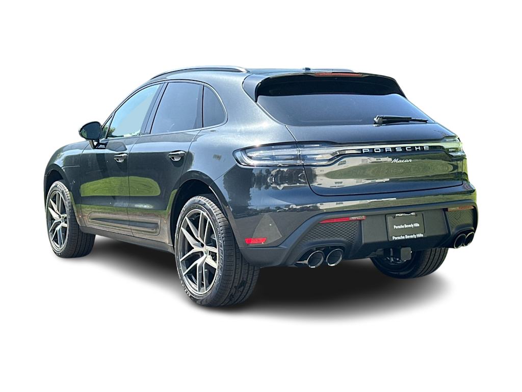 Thumbnail: 2026 Porsche Macan - 4