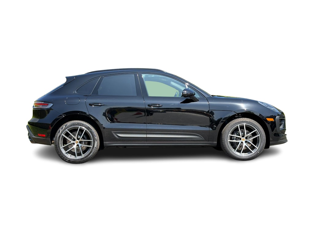 Thumbnail: 2026 Porsche Macan - 21