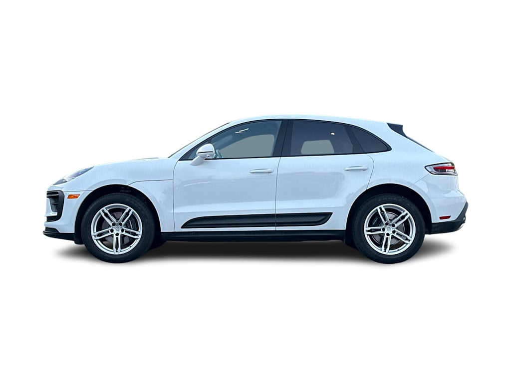 Thumbnail: 2025 Porsche Macan - 3