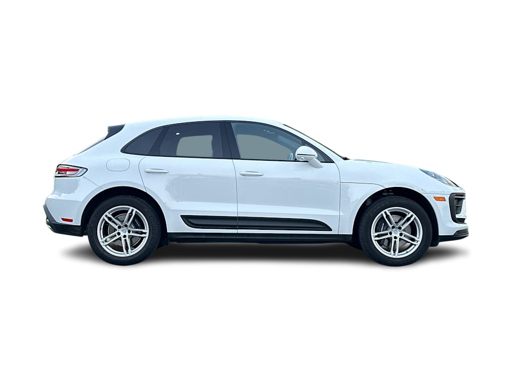 Thumbnail: 2025 Porsche Macan - 19
