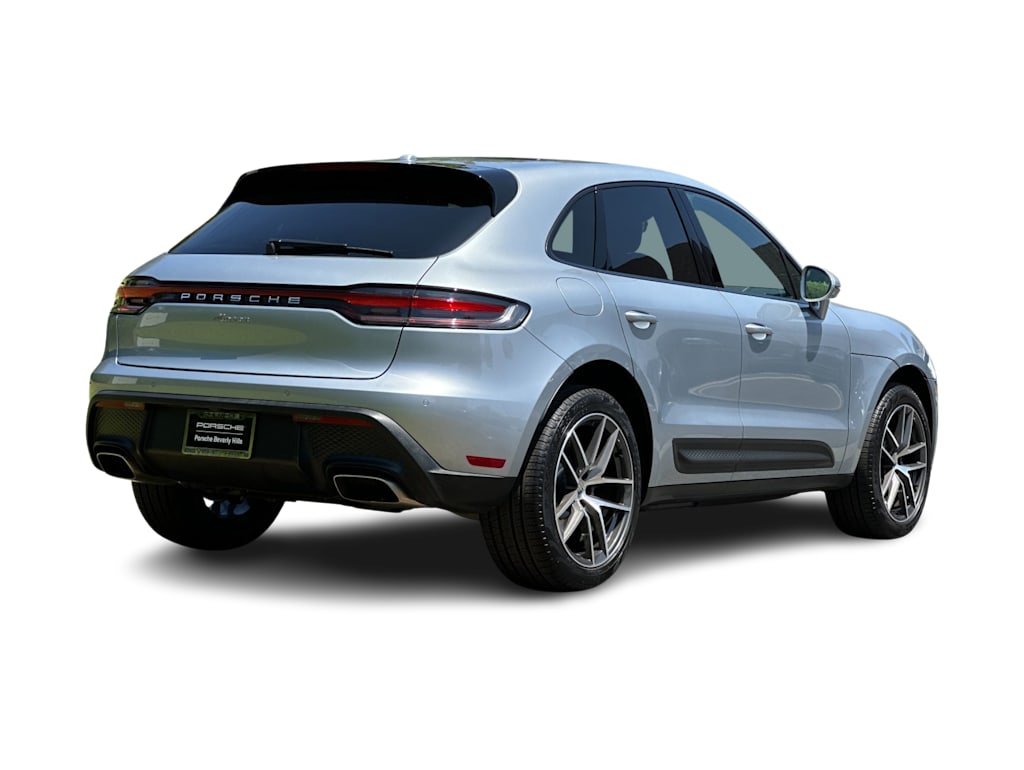 Thumbnail: 2026 Porsche Macan - 19
