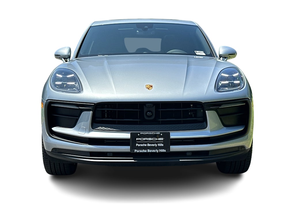 Thumbnail: 2026 Porsche Macan - 6