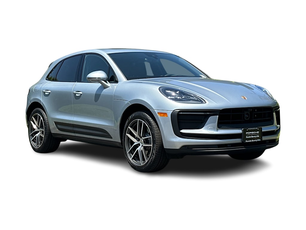 Thumbnail: 2026 Porsche Macan - 21