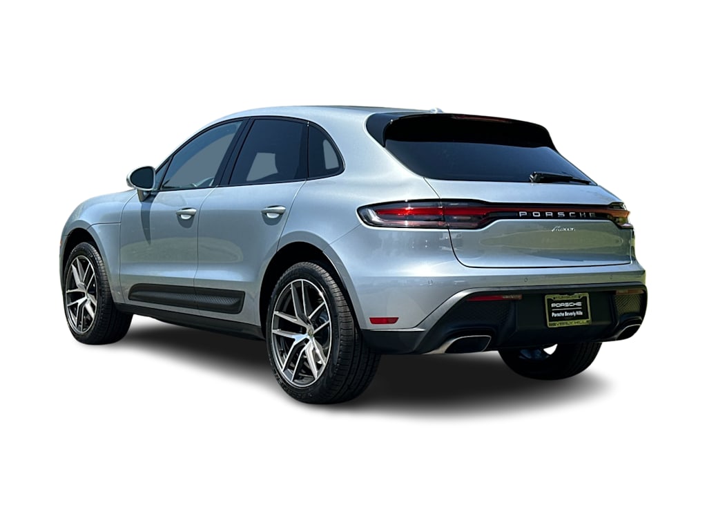 Thumbnail: 2026 Porsche Macan - 4