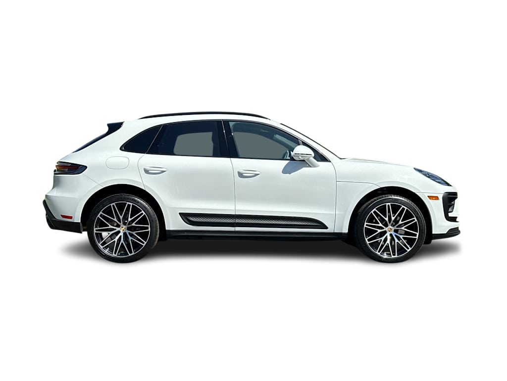 Thumbnail: 2026 Porsche Macan - 19