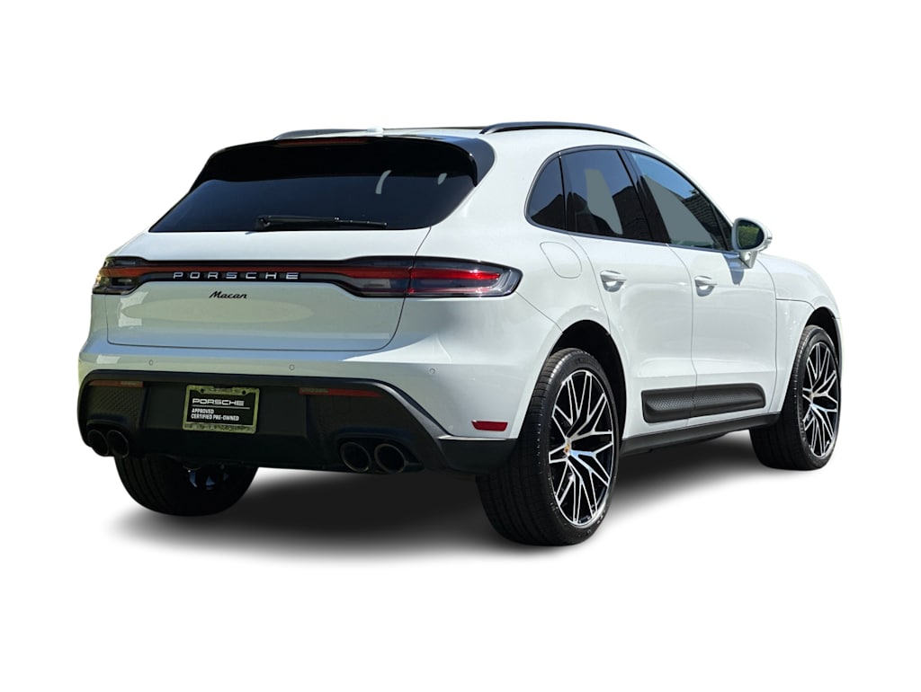 Thumbnail: 2026 Porsche Macan - 18