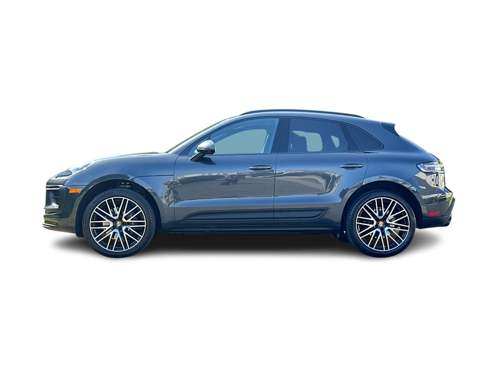 Thumbnail: 2026 Porsche Macan - 3