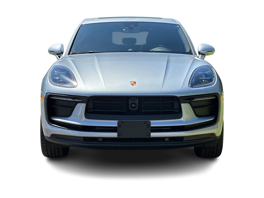 Thumbnail: 2026 Porsche Macan - 6