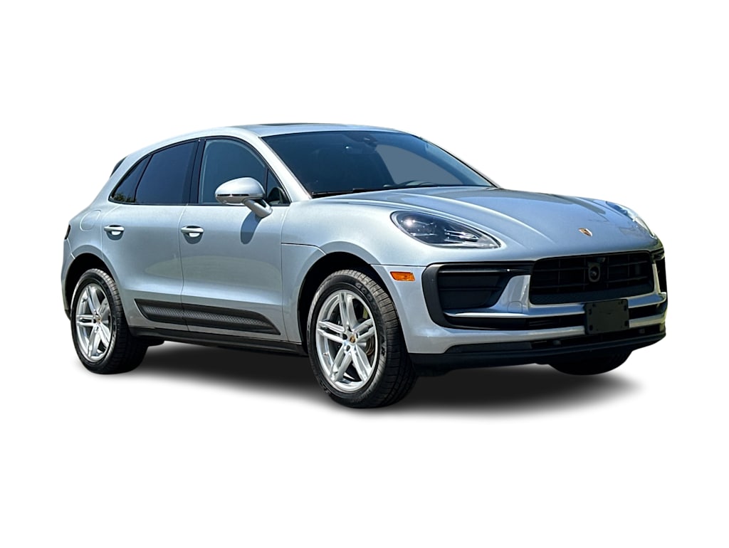 Thumbnail: 2026 Porsche Macan - 20