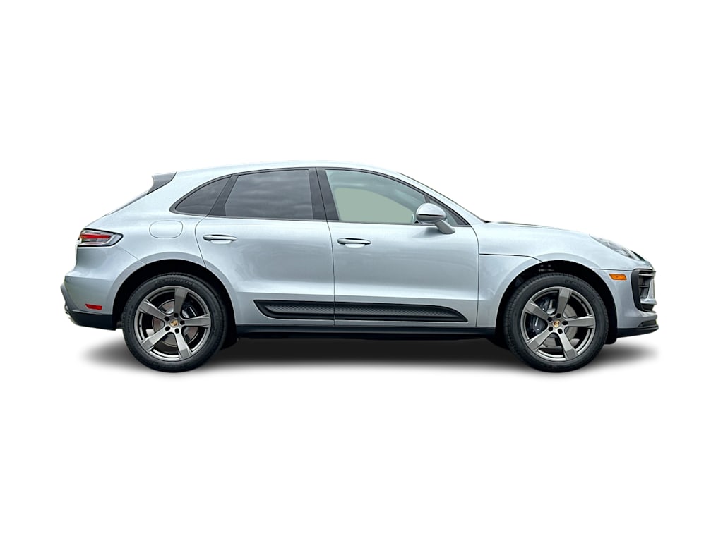 Thumbnail: 2026 Porsche Macan - 19