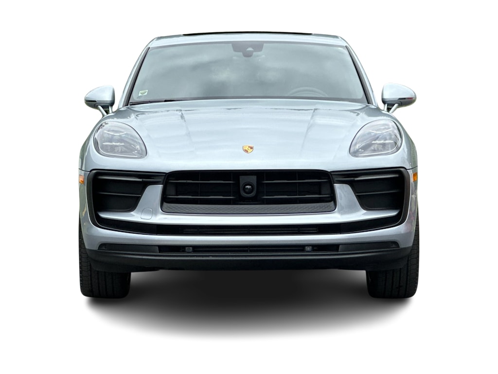 Thumbnail: 2026 Porsche Macan - 21
