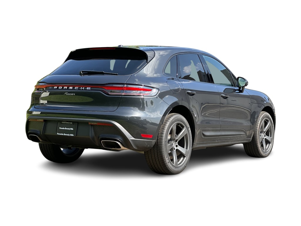 Thumbnail: 2026 Porsche Macan - 19